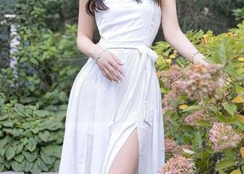 秀人网 - 听说顾楚楚的连体衣合集美翻了，赶紧来瞧瞧