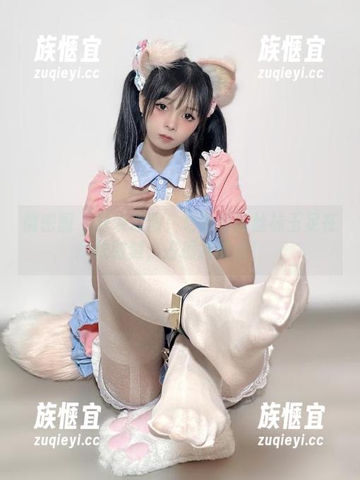微密圈 - 只发原图！聂傲娇的丝袜玉足在线时刻，占据我的心！