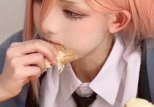 腥味猫罐和她的眼镜，原图信号总让我联想到一些不靠谱的事