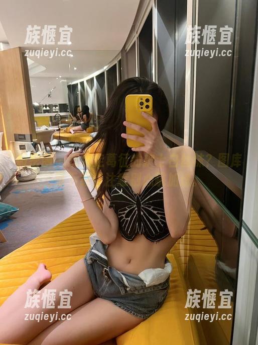 微密圈 - 想带走葛征的护士白丝袜？图库可下载，注意别心跳加速。
