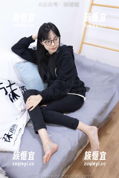 袜啵啵 - 福利满载而来！稚予的肉丝图集，脚尖微加固款，等你来打卡！