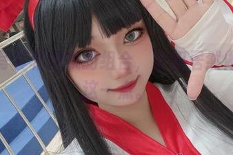 私房写真和嫦娥的组合，许枳居然做到了这一点。