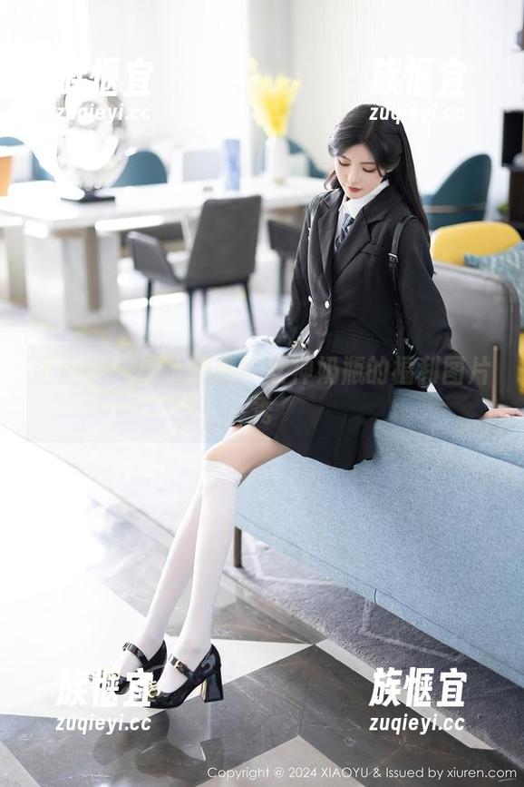 语画界 - 睁大眼睛！女神奶瓶的福利图片秀