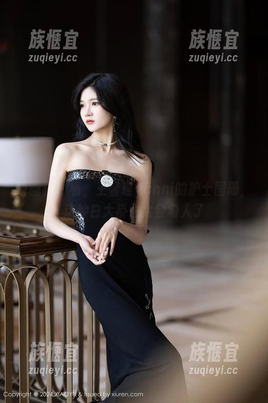 语画界 - 看，王馨瑶yanni的护士图册，这种白大褂也太会勾人了